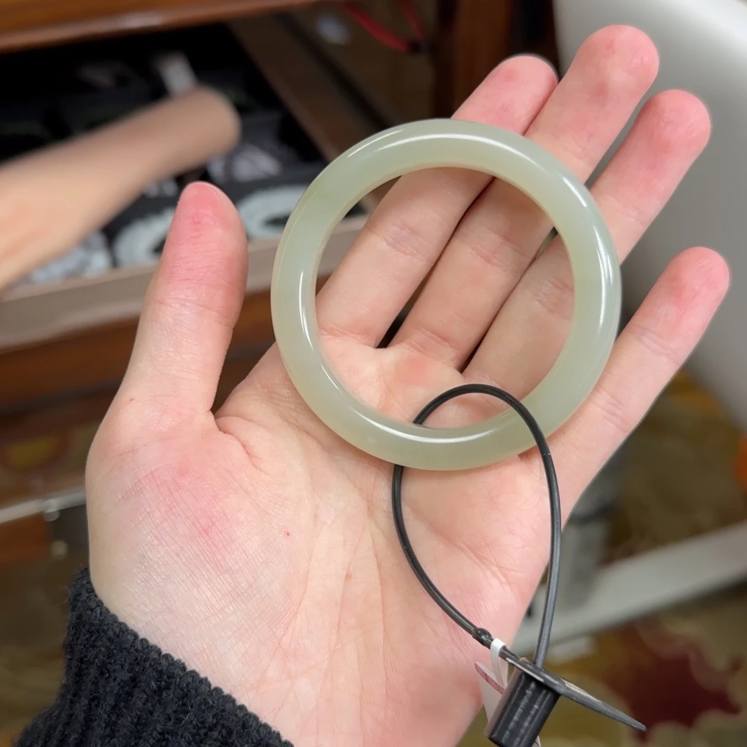 和田玉未镶嵌手镯53