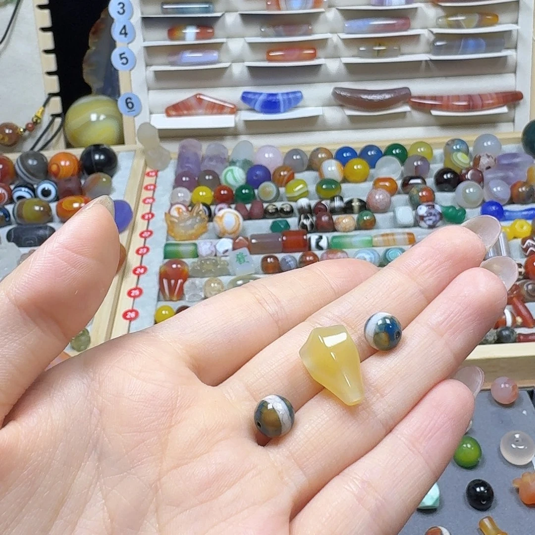 Y***O玛瑙/玉髓未镶嵌天然玛瑙