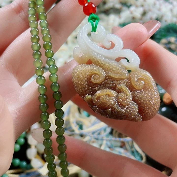 颈饰未镶嵌和田玉