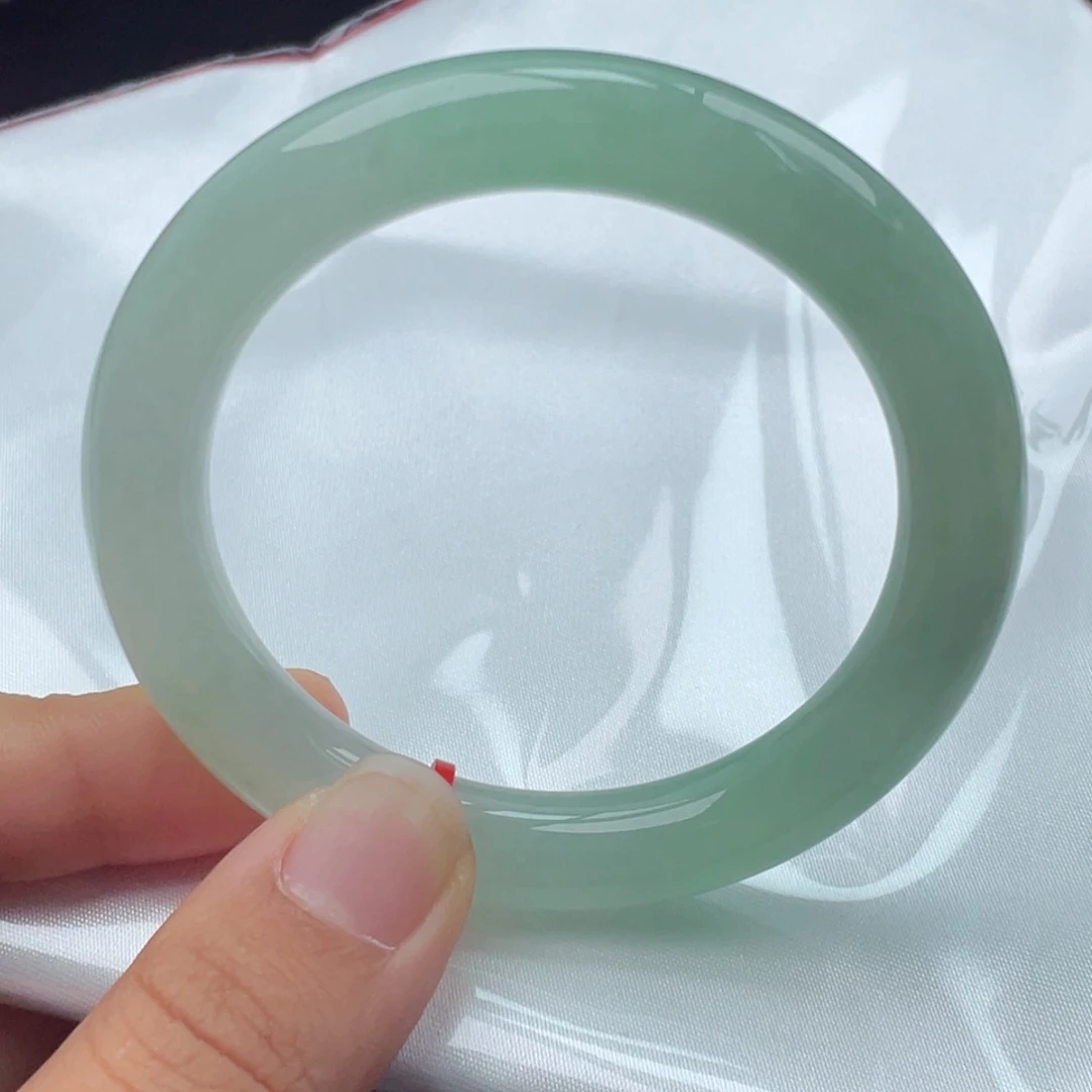 翡翠手镯（圆镯）未镶嵌