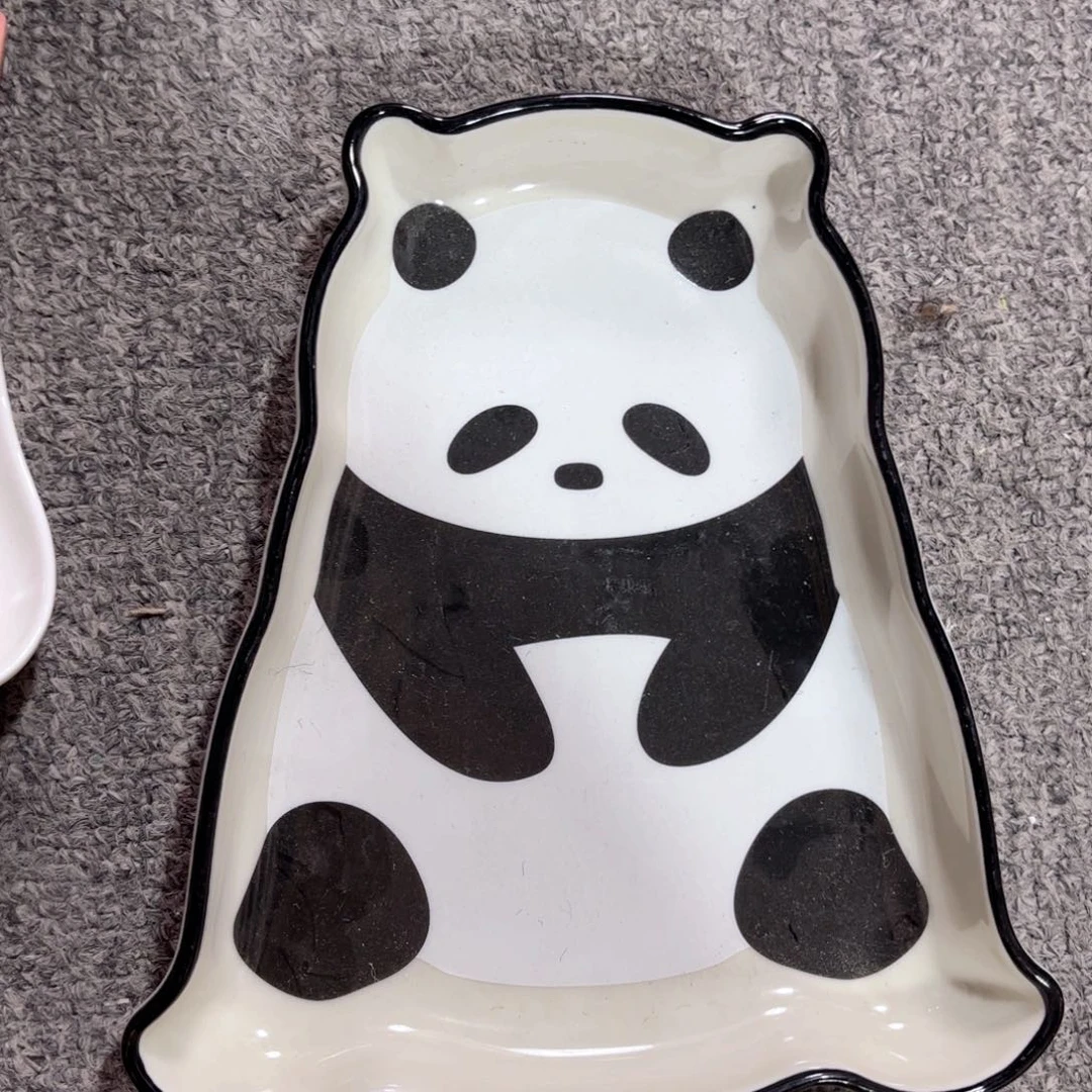 陶可爱熊猫异形盘微微瑕