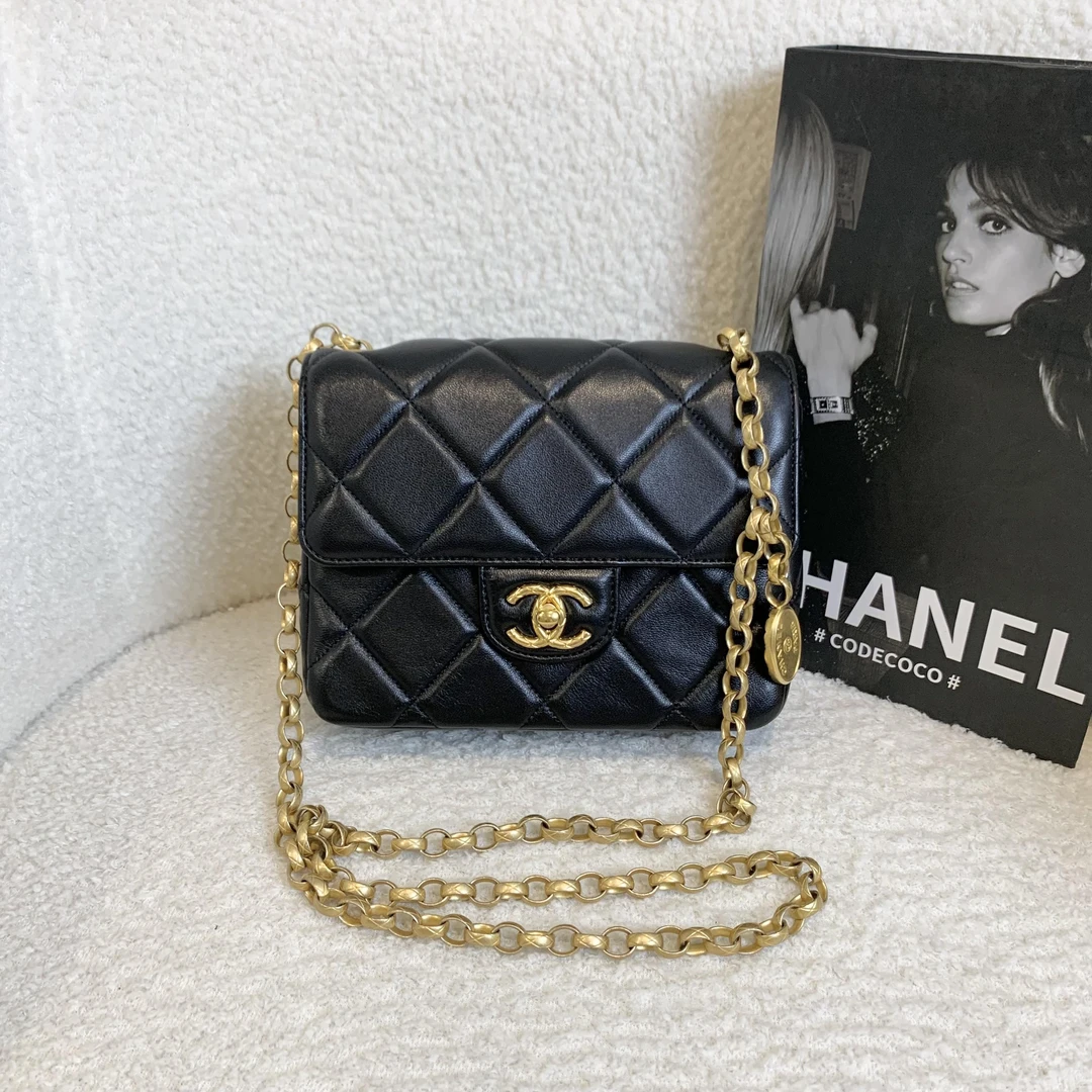 99新 Chanel/香奈儿 壹臻/ 21B黑金羊雕花链金币大方胖 61461056