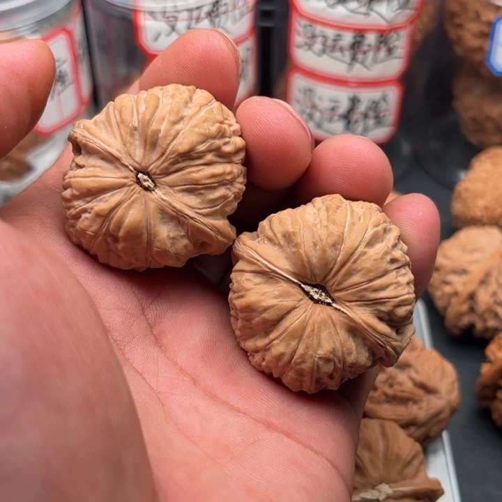 文玩核桃把件宫灯40