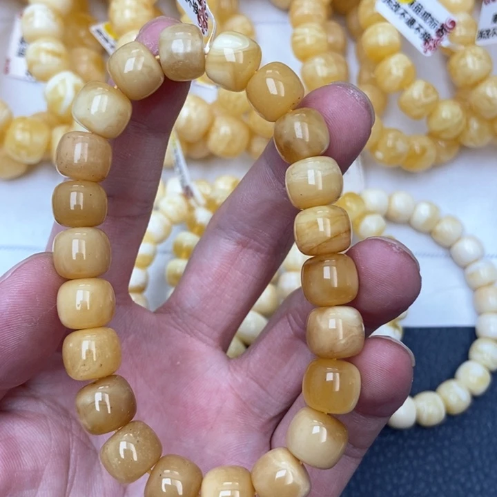 蜜蜡未镶嵌珠宝奇石13