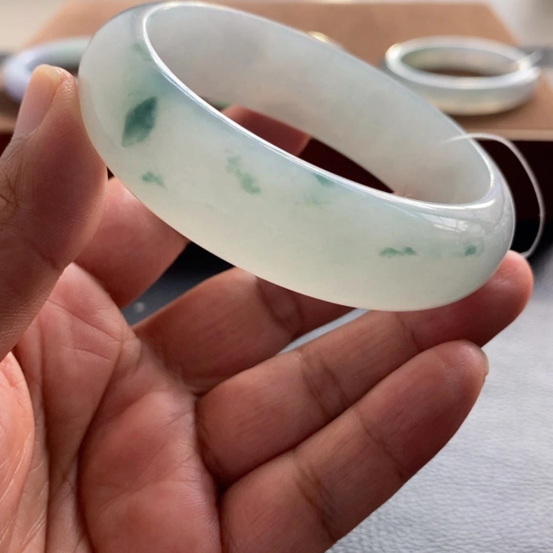 翡翠未镶嵌手镯天然翡翠手镯