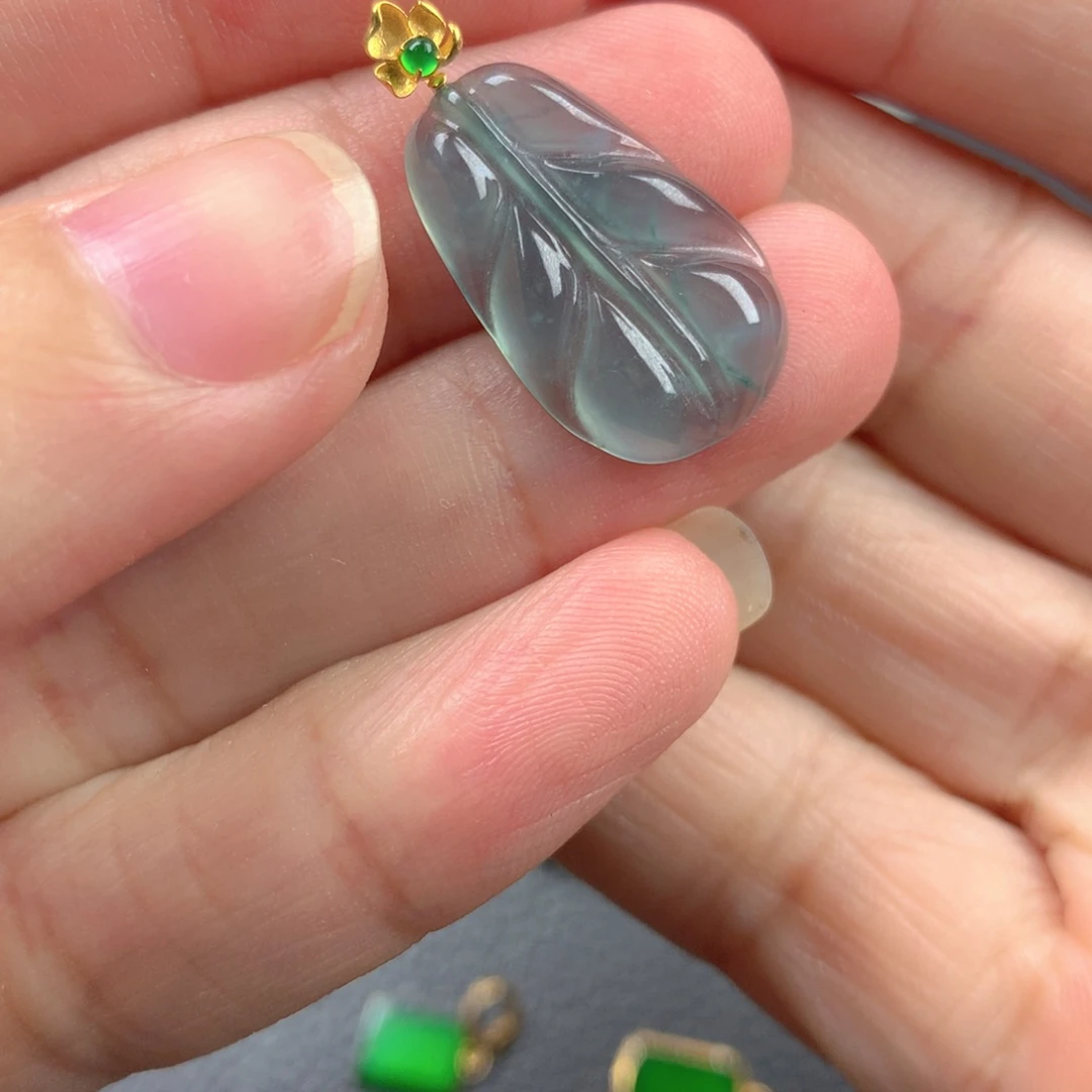 【闪购商品】翡翠18K金镶嵌颈饰翡翠