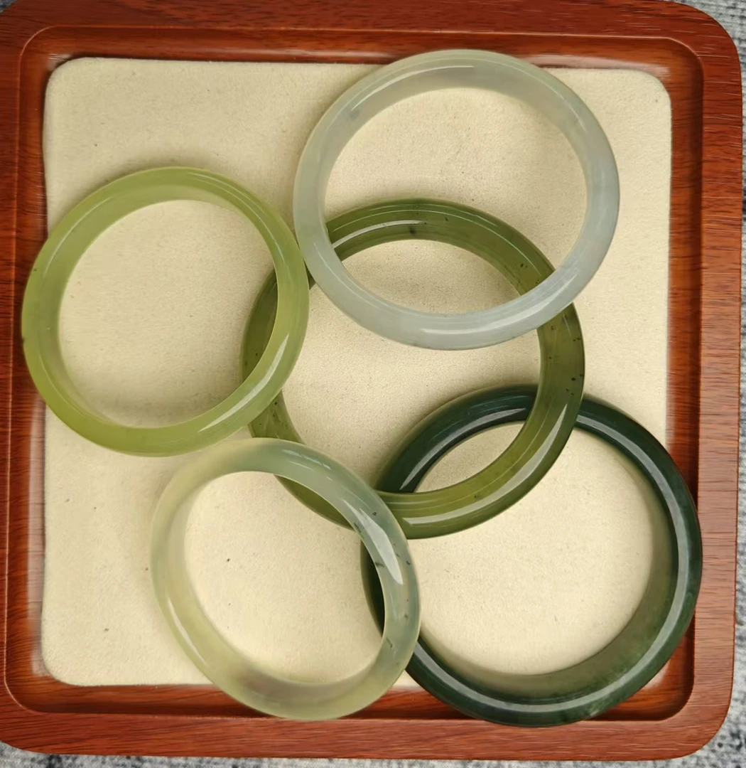 宠粉福袋 纯天然岫玉手镯（多样性发货 圈口随机 发—）