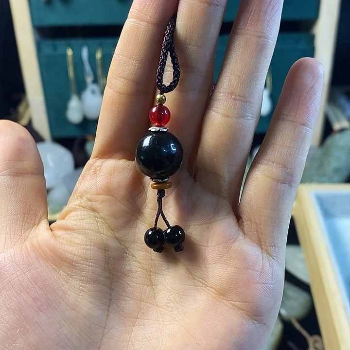 和田玉未镶嵌吊坠(赠链)