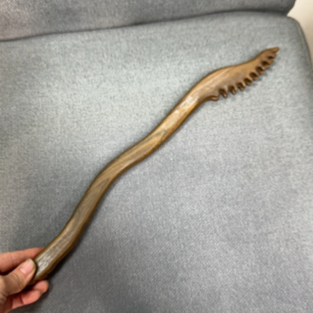 孙善升檀木痒痒耙按摩疏通擀筋背部肩颈美容院