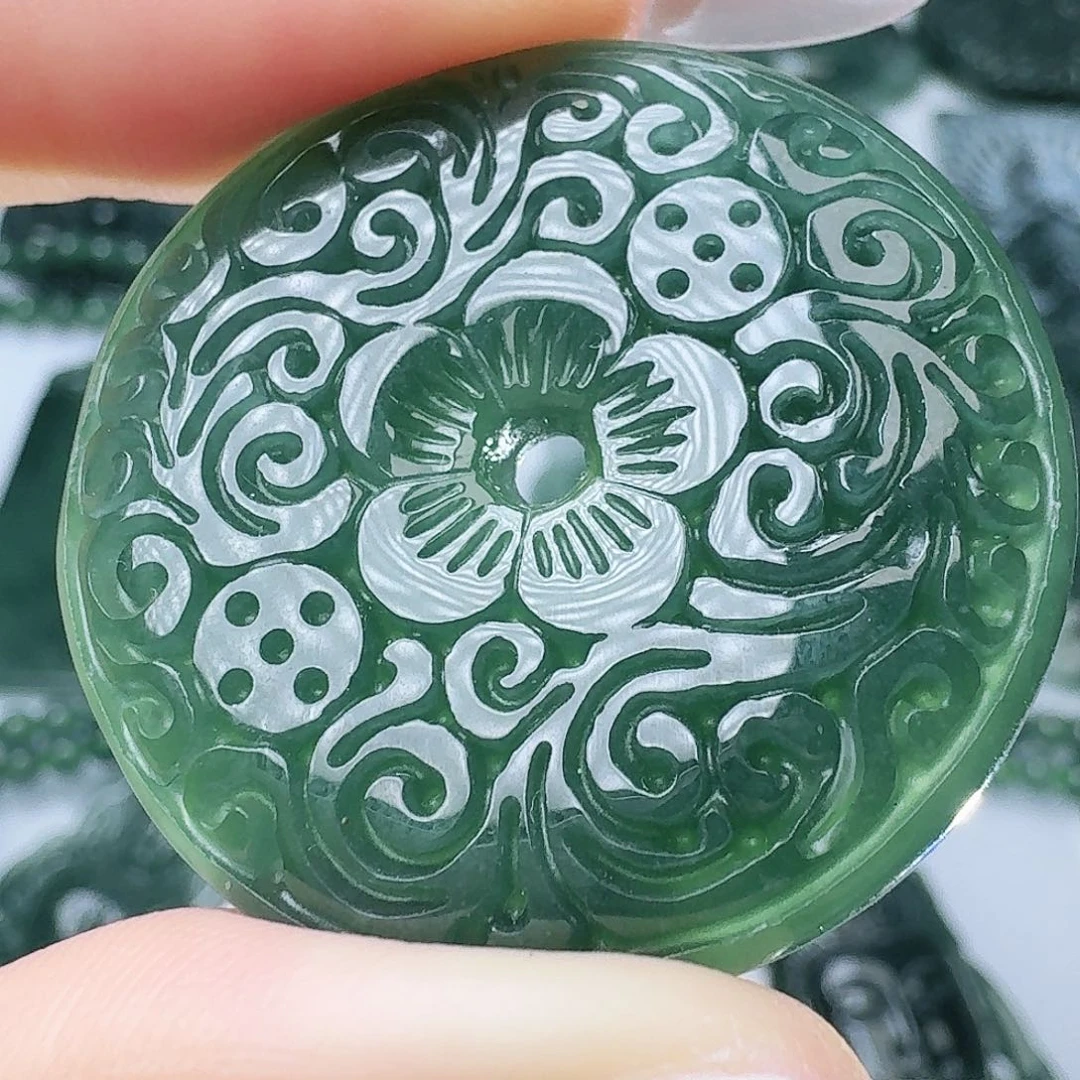 翡翠未镶嵌颈饰天然的A货翡翠多样性发其一