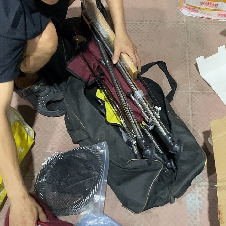灰***狼欧式简易吊椅一个