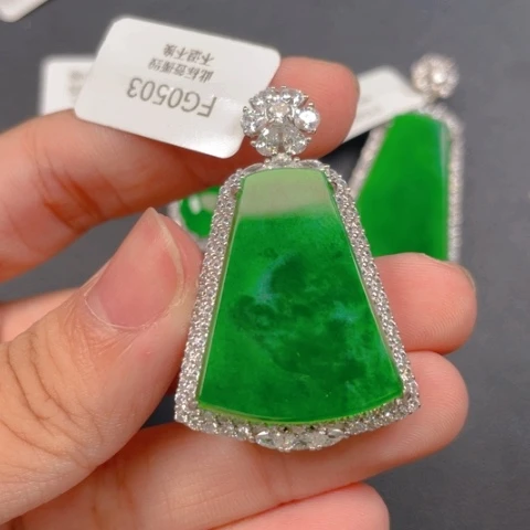 【闪购商品】颈饰银S925镶嵌翡翠翡翠