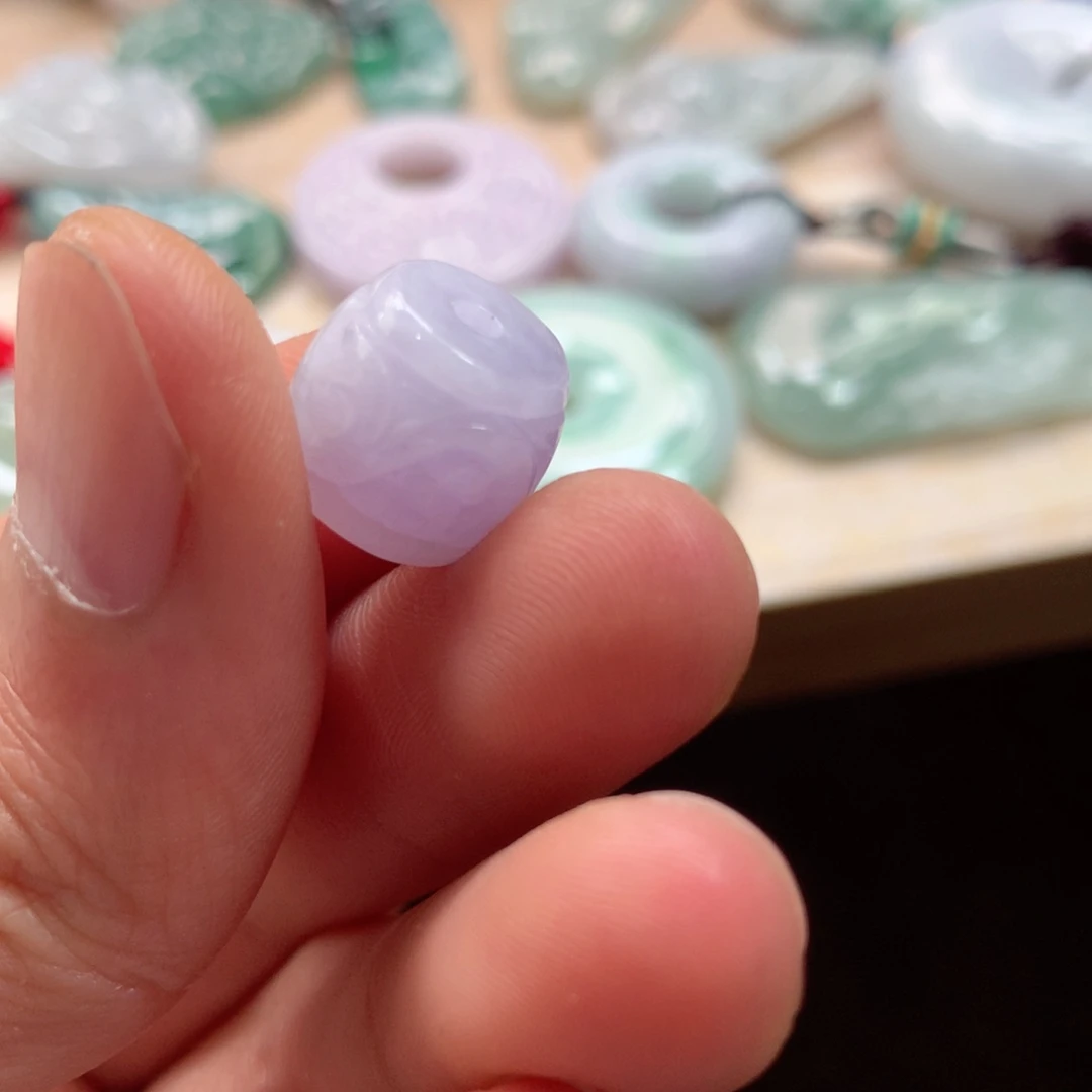 翡翠未镶嵌颈饰吊坠