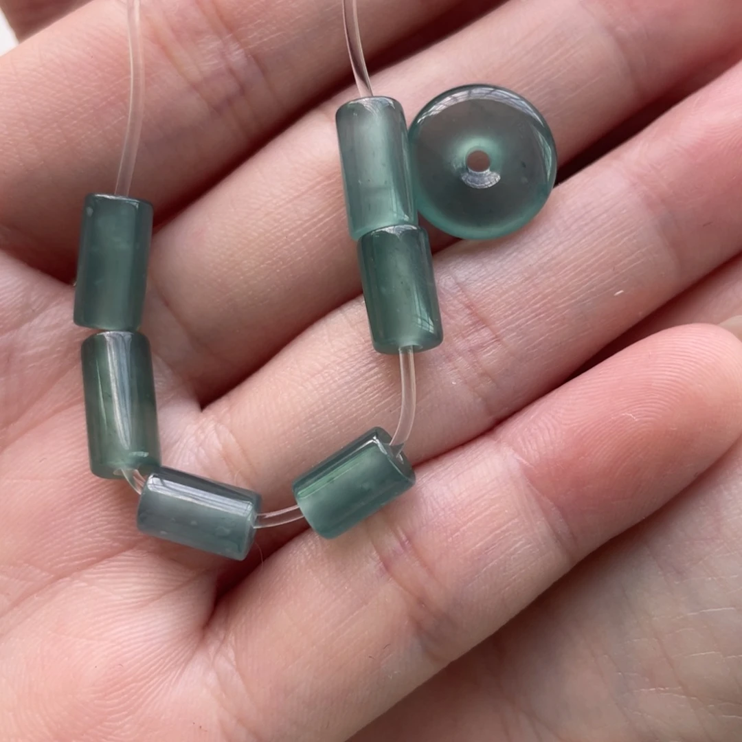 翡翠未镶嵌颈饰有**甜筒珠