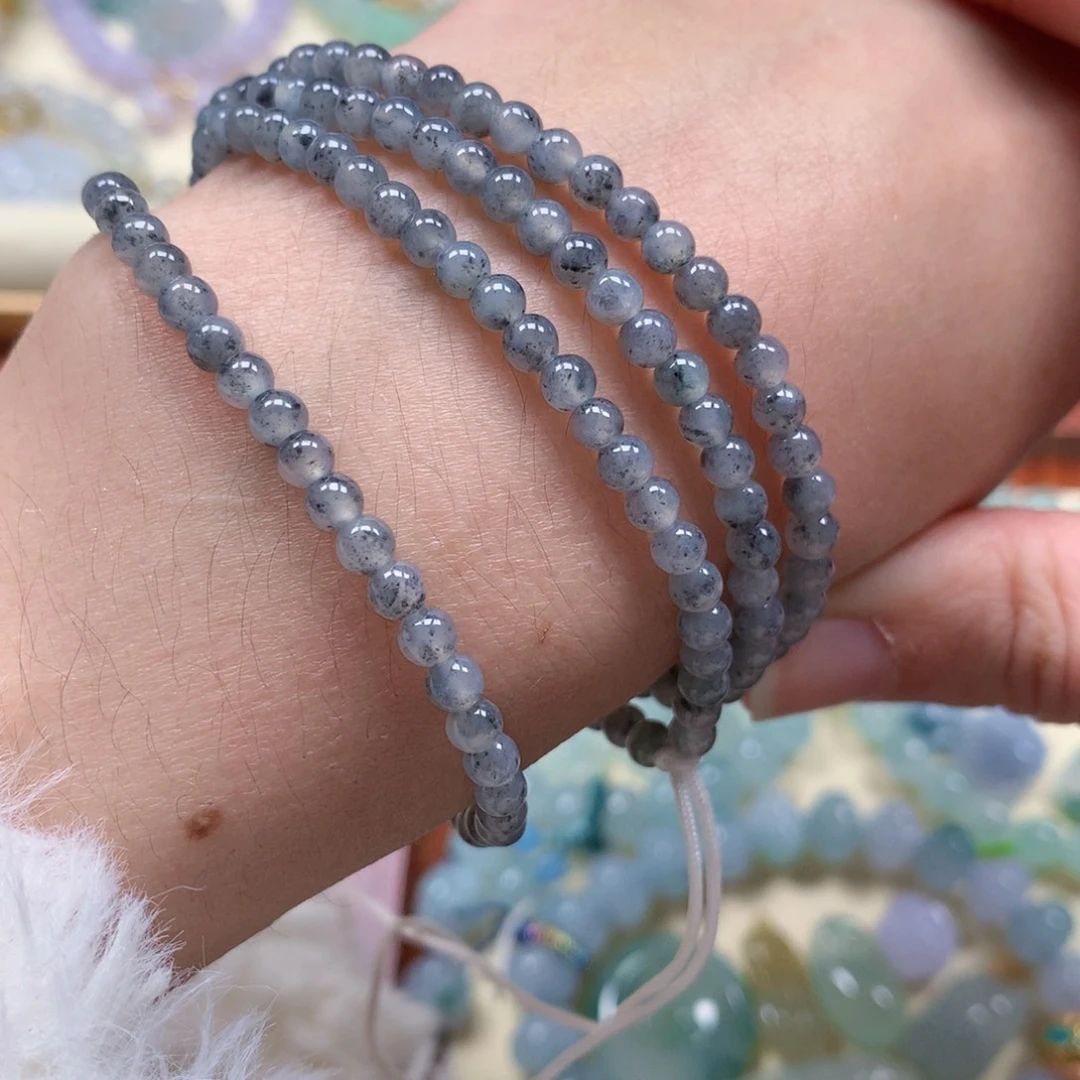 翡翠未镶嵌颈饰是