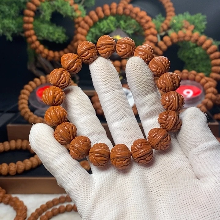 桃核吊坠?****?秦岭龙纹