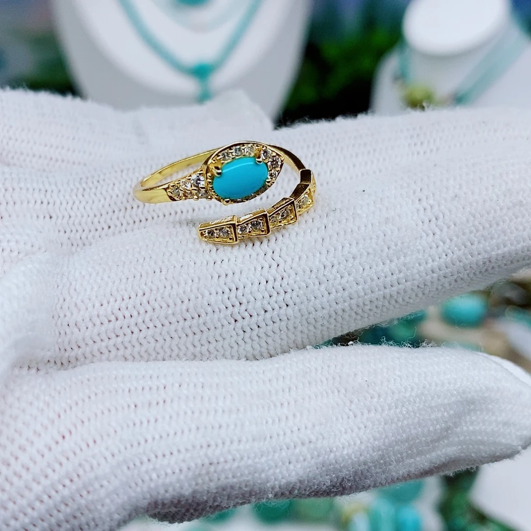 绿松石未镶嵌颈饰