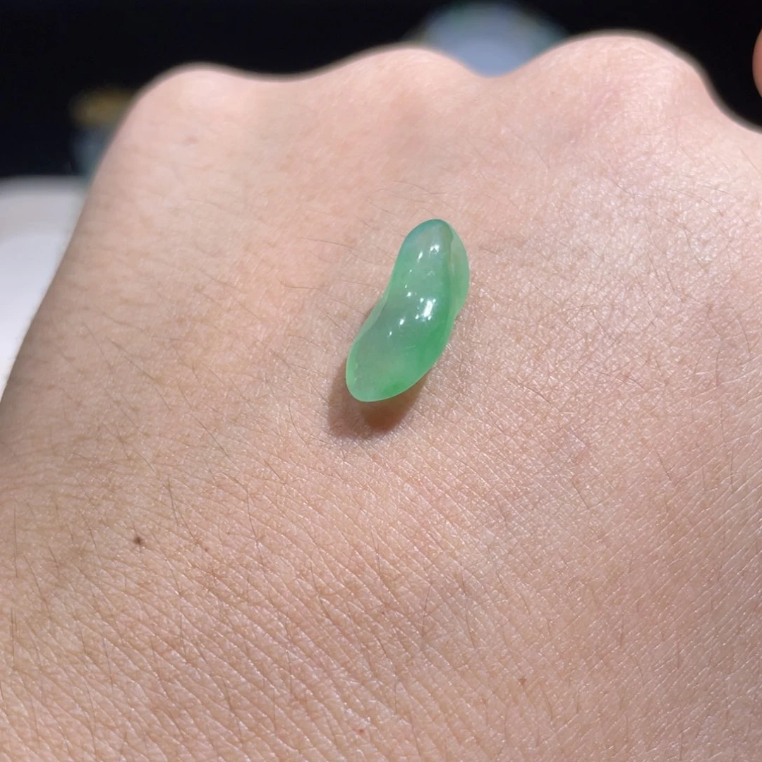 颈饰未镶嵌翡翠齁**妹随形