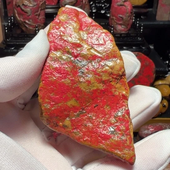 尙***水昌化鸡血石原石手把