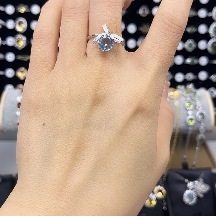 古***树足银锆石非金属蓝色水晶