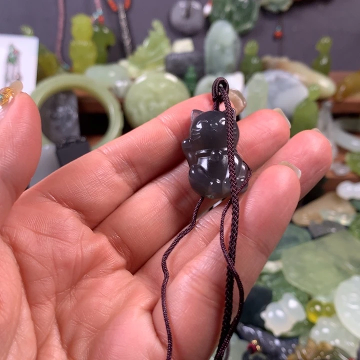 岫玉挂件未镶嵌?**?挂件