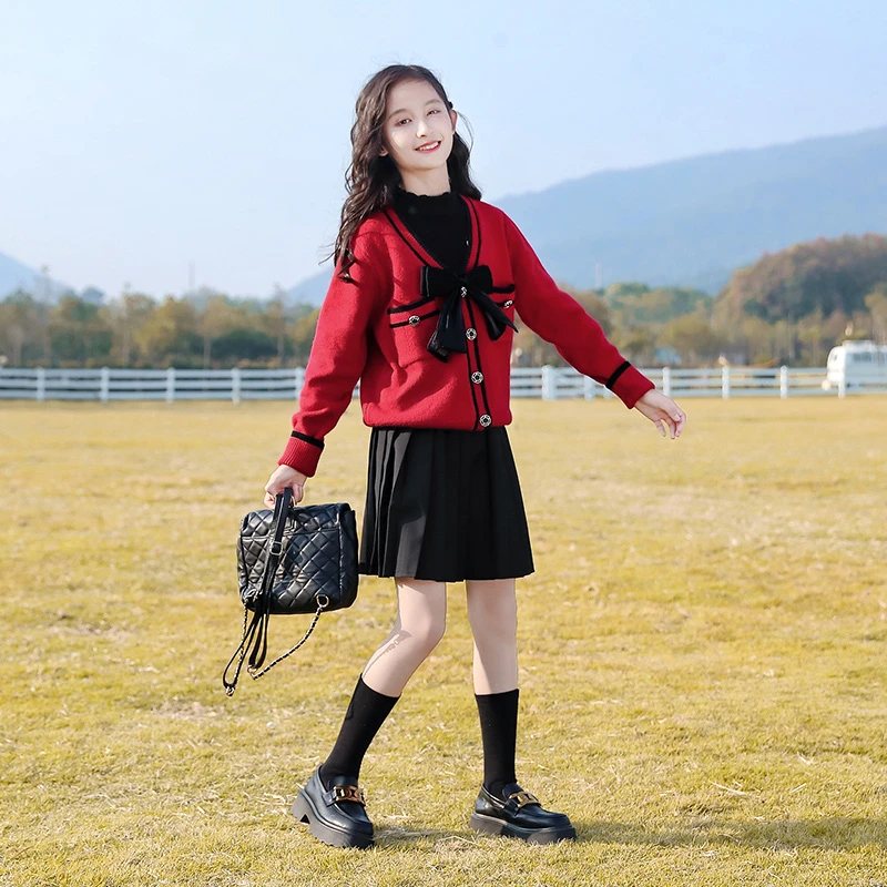 【优蜜屋】女大童冬季加厚红色套装毛衣百褶裙过年服22698
