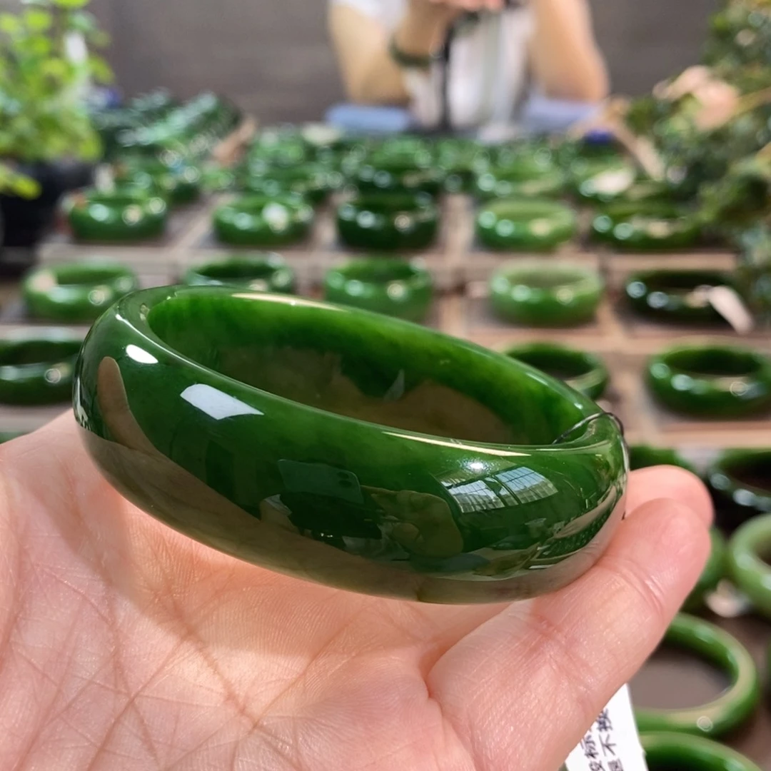 和田玉（碧玉）手镯未镶嵌