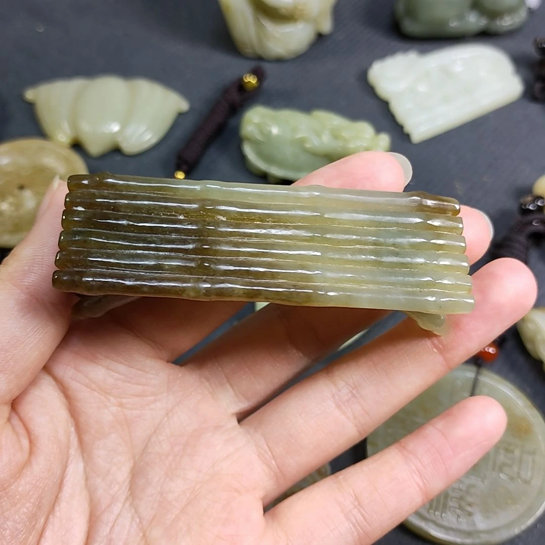 和田玉颈饰未镶嵌?*