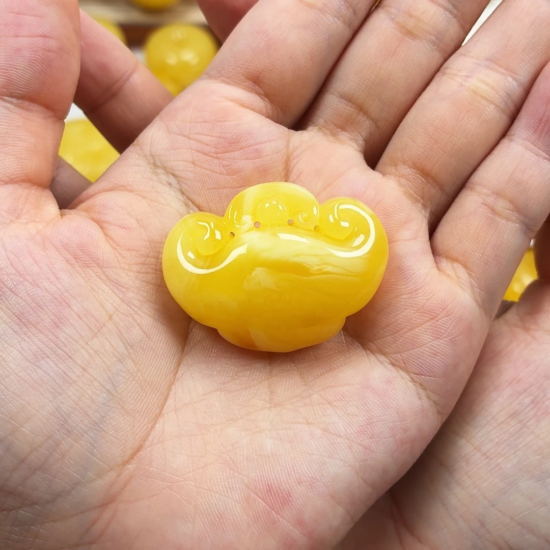 蜜蜡颈饰未镶嵌焦皮浓蜡妖花如意