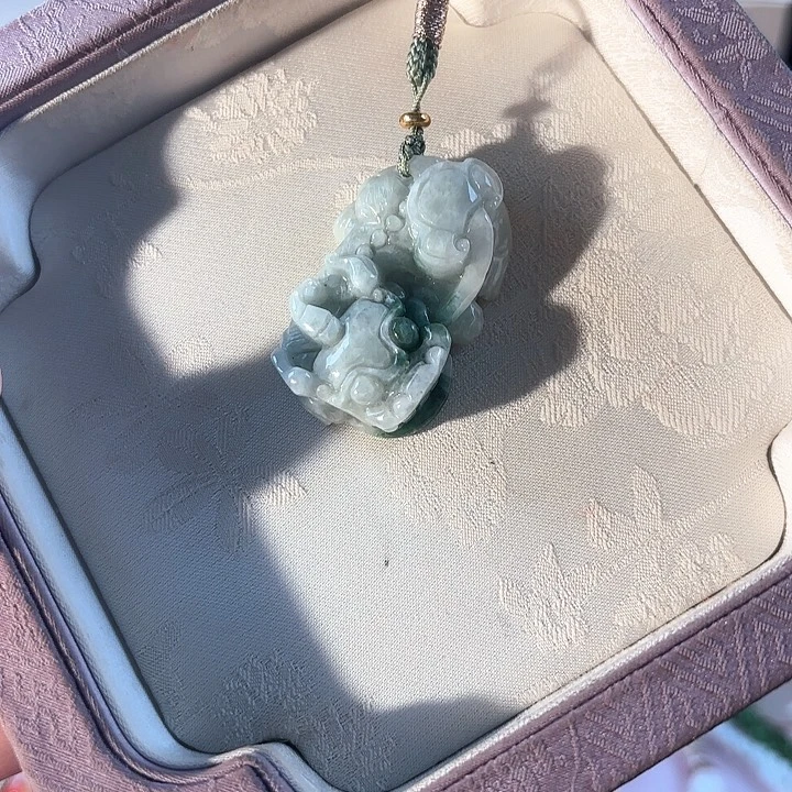 吊坠(赠链)未镶嵌翡翠翡翠未镶嵌吊坠