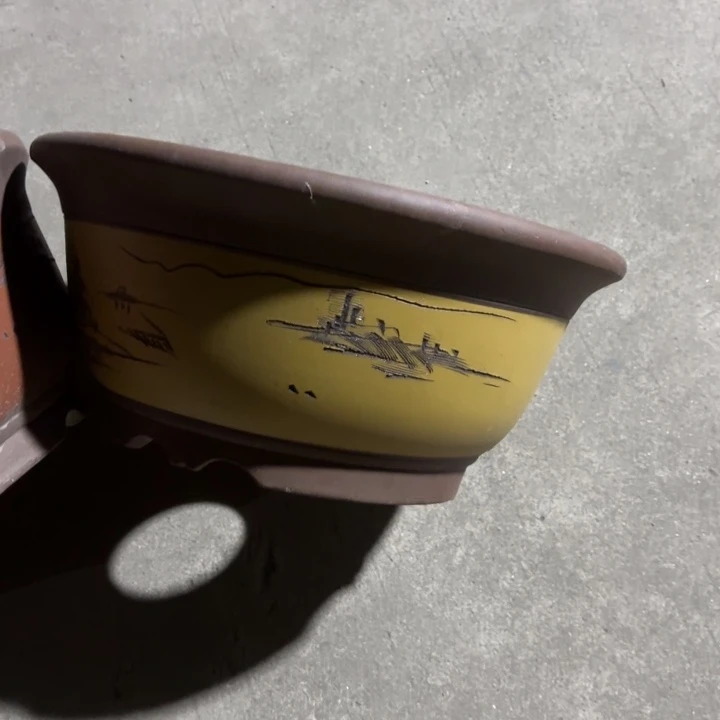 紫砂花盆260-4。       44-20黄