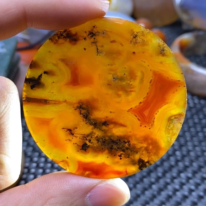 玛瑙/玉髓颈饰未镶嵌路*