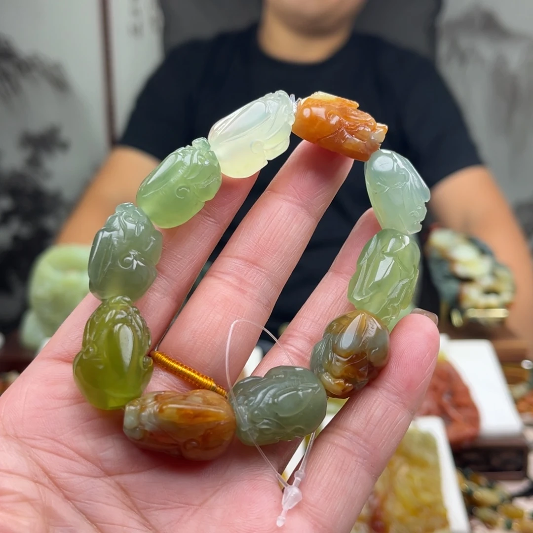 岫玉未镶嵌挂件手链