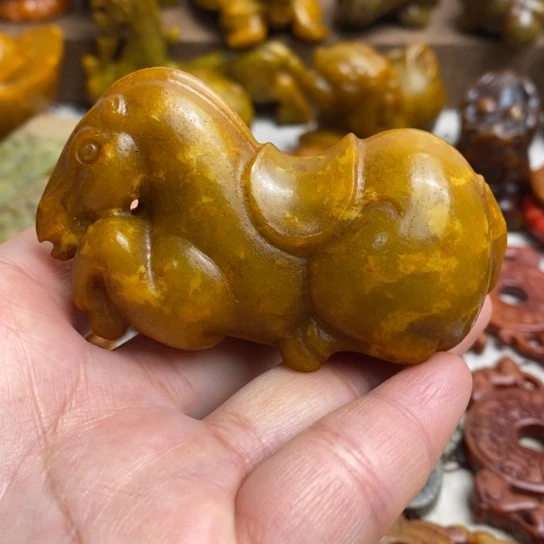 蛇纹石玉未镶嵌颈饰1111