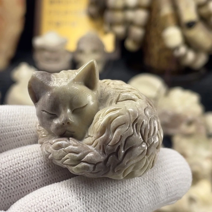 大***花皮质非金属配饰鹿角雕刻小猫