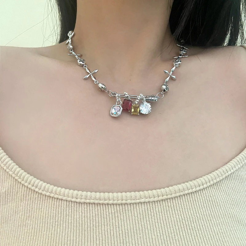 合金亚克力吊坠合金亚克力吊坠小众气质哥特风锁骨链高级感甜酷风