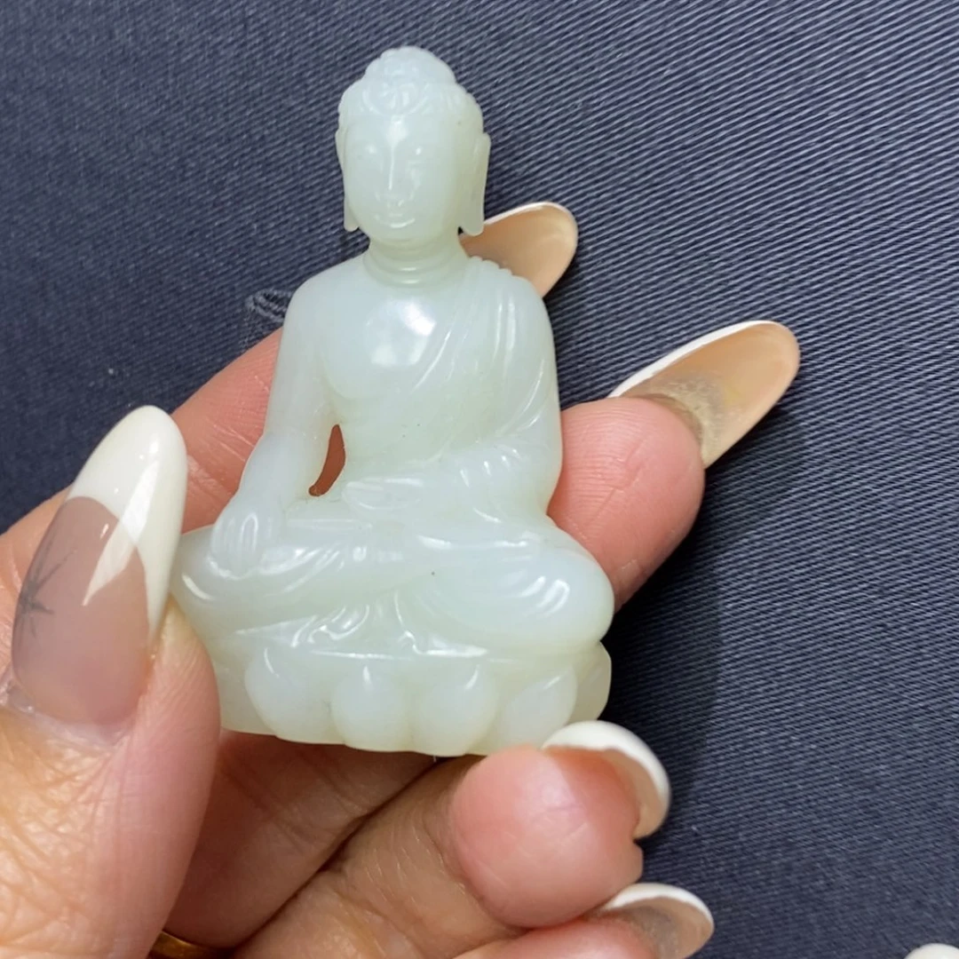 和田玉未镶嵌颈饰白玉释迦造像