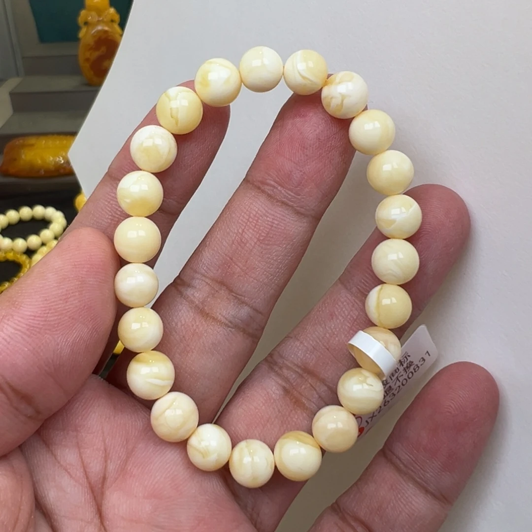 蜜蜡未镶嵌珠宝奇石8加6.76克