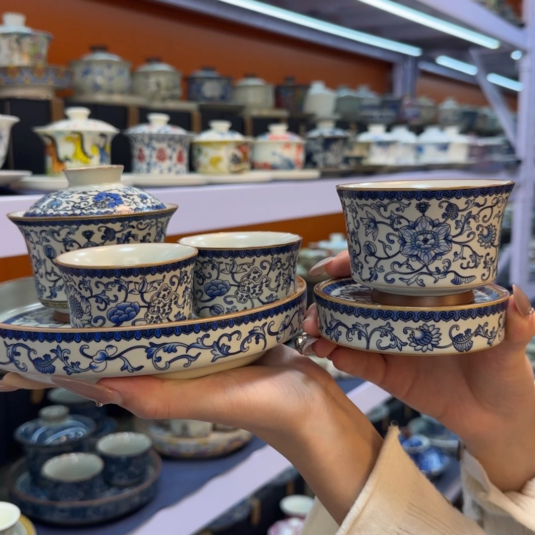 我在外面吃饭呢你在哪了我