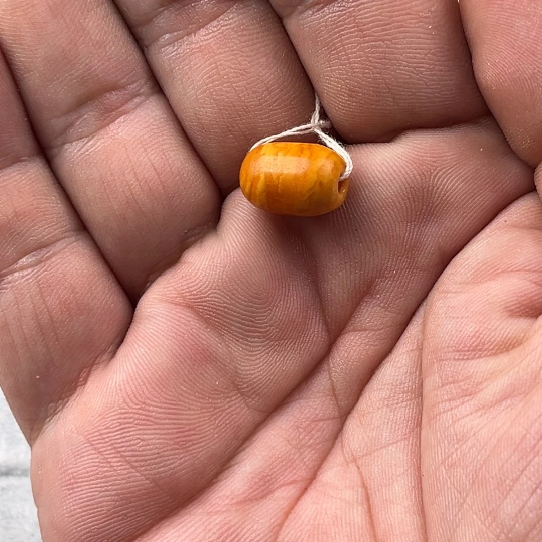 傳***偉未镶嵌颈饰蜜蜡老蜜蜡