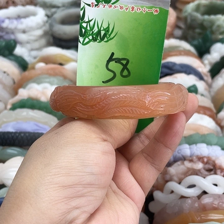 未镶嵌手镯石英岩玉