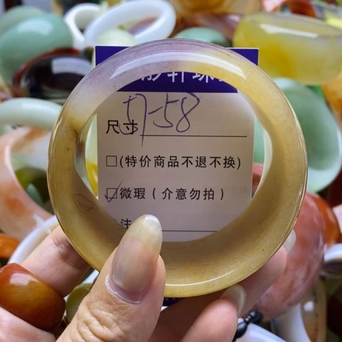 未镶嵌手镯石英质玉
