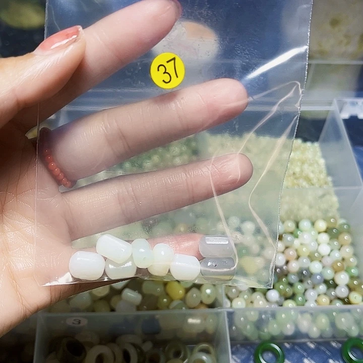 和田玉（糖玉）未镶嵌珠宝半成品反*