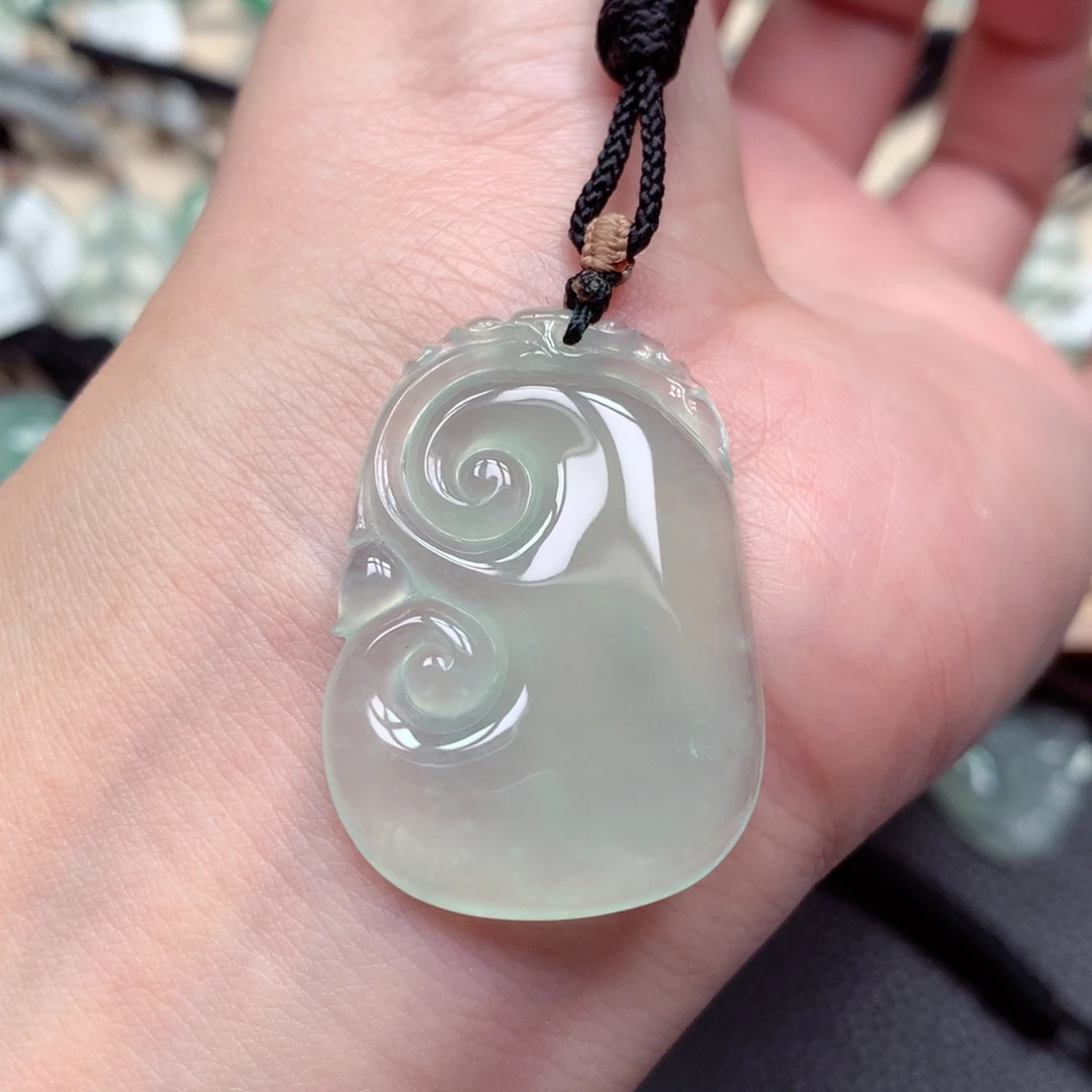 颈饰未镶嵌翡翠如意