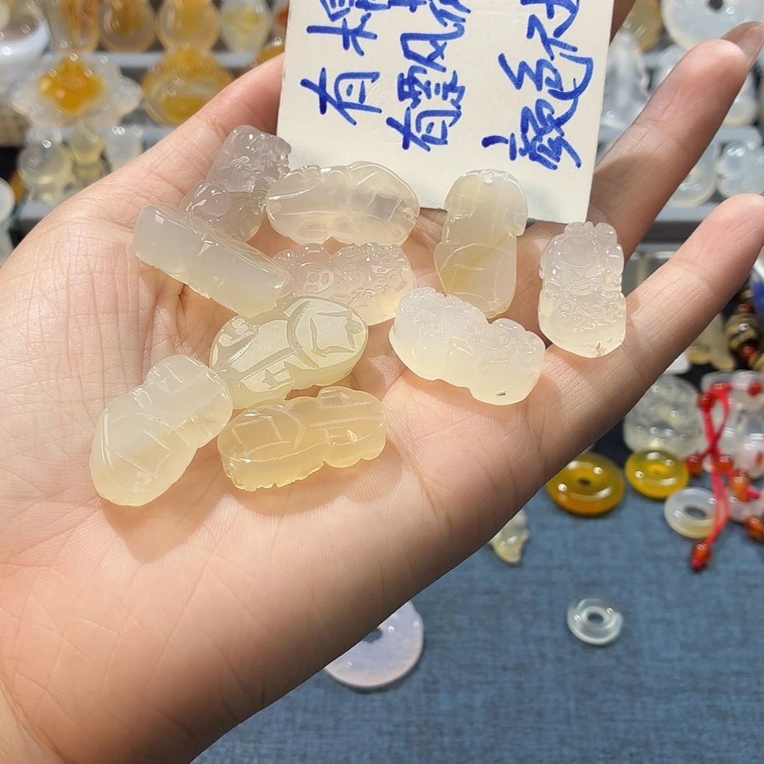 玛瑙/玉髓未镶嵌颈饰