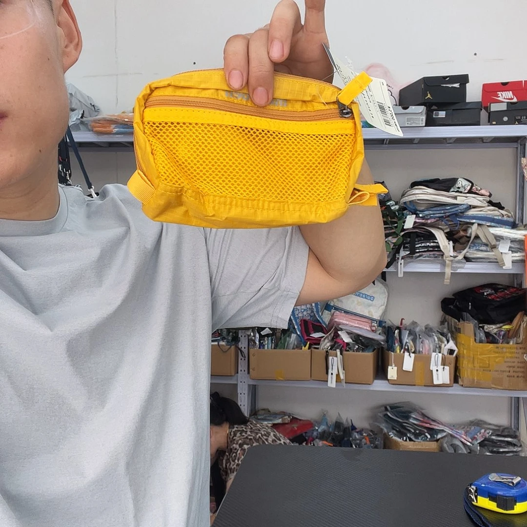 PU化妆包等产品和产品