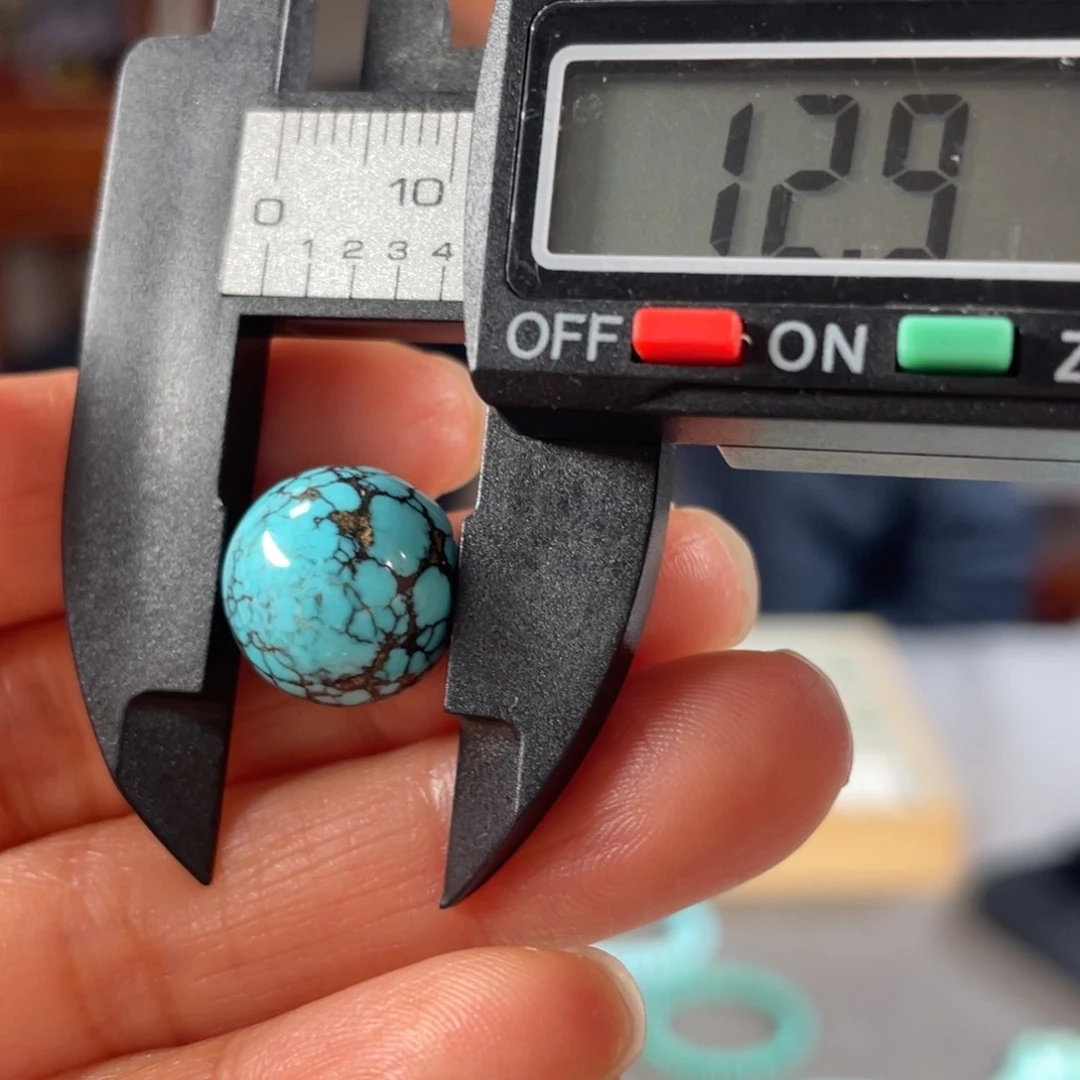 绿松石颈饰未镶嵌