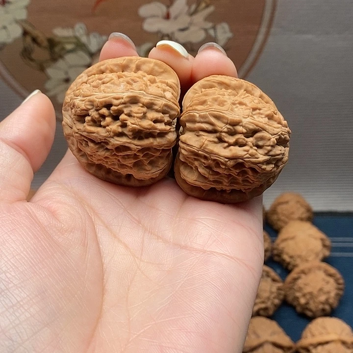 文玩核桃吊坠8白狮子41,5