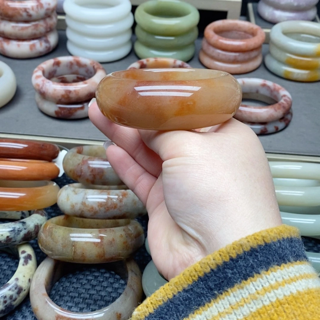 石英质玉（佘太翠）未镶嵌手镯