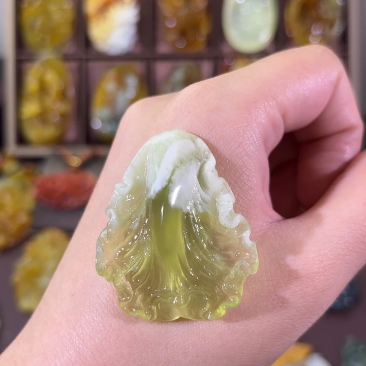 未镶嵌蛇纹石玉颈饰